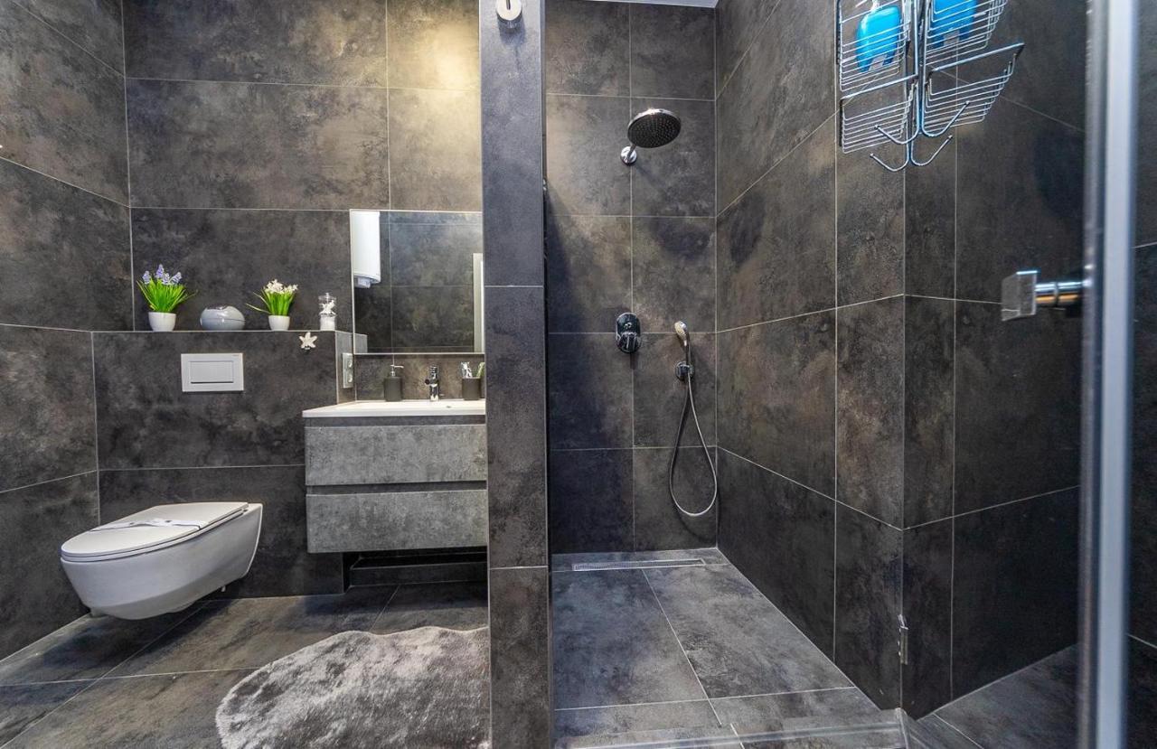 Luxury Apartments Smartplaza Obolon Metro Minskai Kiev Esterno foto